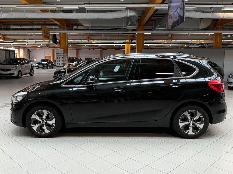 Gebraucht BMW 218 Active Tourer Basis 136 PS (100 kW) 2015 Schwarz Van / Kleinbus