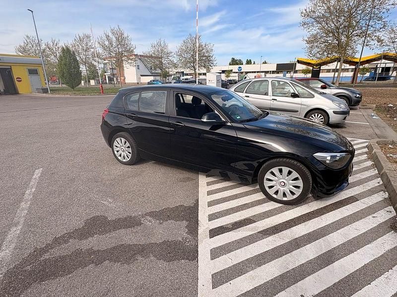 Gebraucht BMW 116 136 PS (100 kW) 2012 Schwarz Kleinwagen