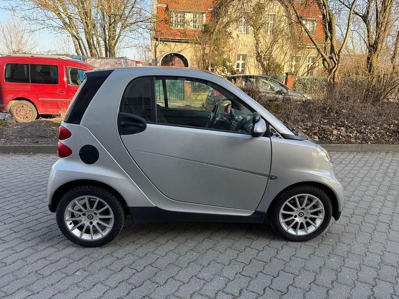Gebraucht Smart ForTwo Cabrio Basis 71 PS (52 kW) 2011 Silber Cabrio