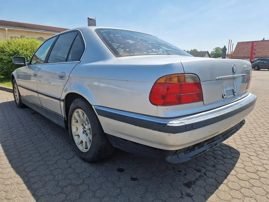 Gebraucht BMW 735 238 PS (175 kW) 2000 Silber Limousine