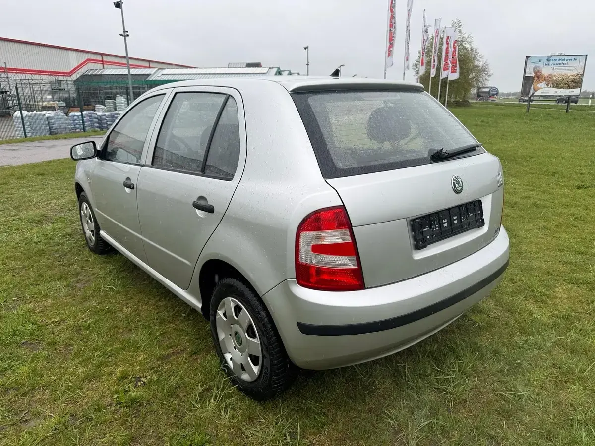 Gebraucht Skoda Fabia 55 PS (40 kW) 2005 Silber Kleinwagen