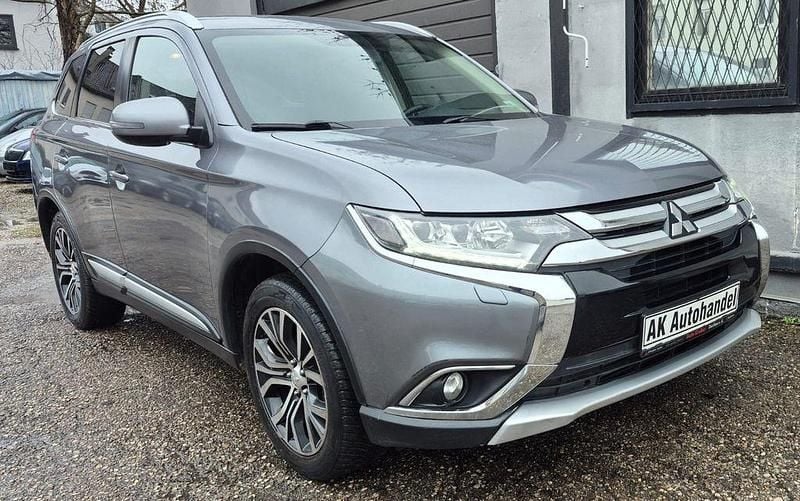Gebraucht Mitsubishi Outlander 150 PS (110 kW) 2016 Grau SUV