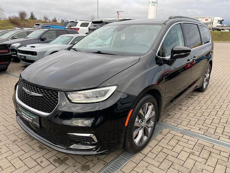 Gebraucht Chrysler Pacifica 291 PS (214 kW) 2022 Schwarz Van / Kleinbus