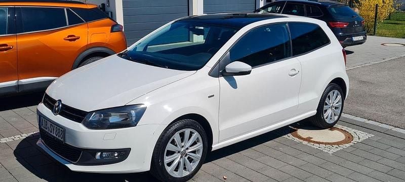 Gebraucht VW Polo Life 90 PS (66 kW) 2014 Weiß Kleinwagen