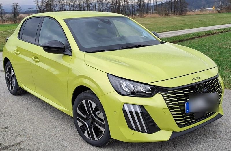 Gelb Gebraucht 2024 Peugeot 208 Allure Kleinwagen | 15.999 € (Fairer Preis) - Bild 1/1