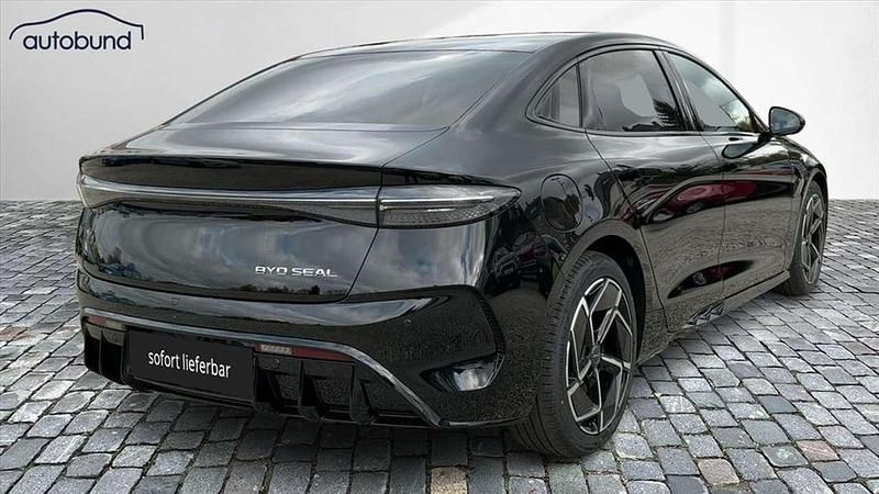 Neu BYD Seal Design 230 kW (313 PS) 2025 Schwarz / spaceblack Limousine