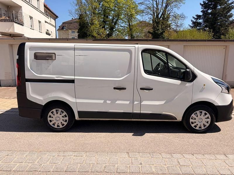 Occasion Renault Trafic Komfort 145 ch (106 kW) 2018 Blanc Monospace