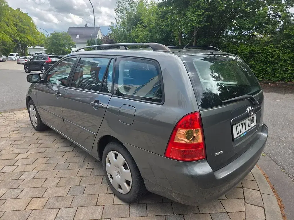 Gebraucht Toyota Corolla 90 PS (66 kW) 2006 Grau Kombi