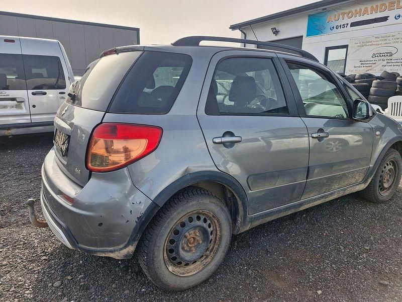 Gebraucht Suzuki SX4 120 PS (88 kW) 2009 Grau SUV