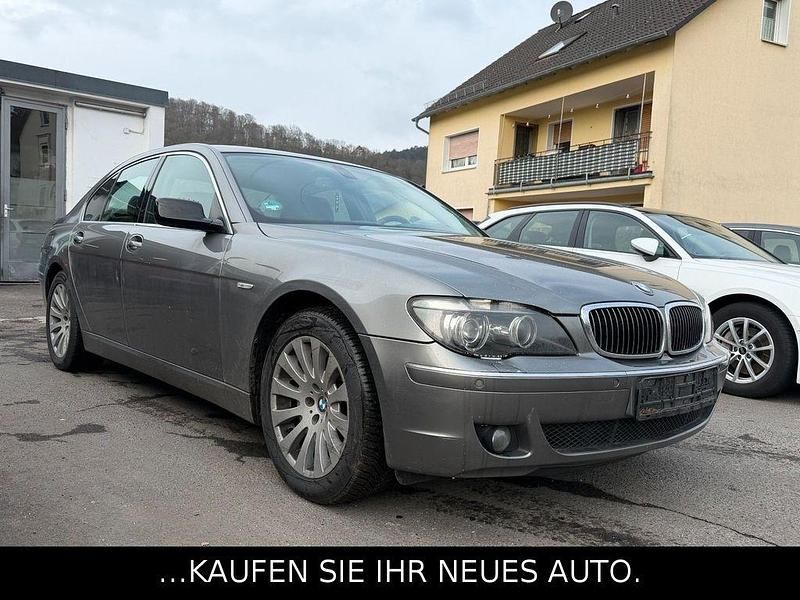 Gebraucht BMW 740L 306 PS (225 kW) 2005 Grau Limousine