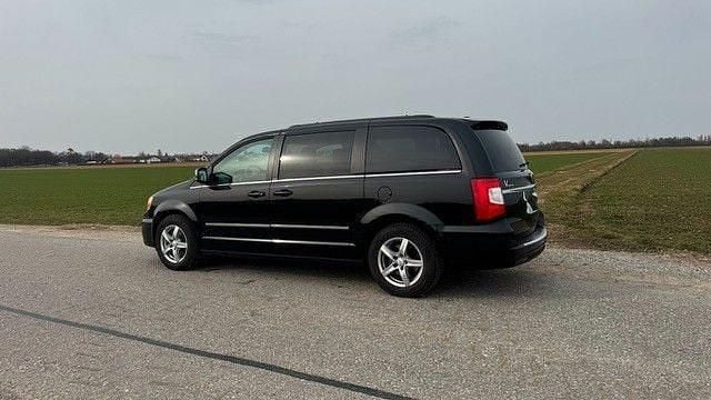 Gebraucht Lancia Voyager S 177 PS (130 kW) 2014 Schwarz Van / Kleinbus