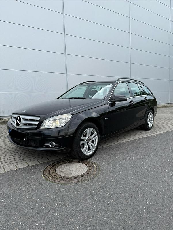 Schwarz Gebraucht 2009 Mercedes C180 Kombi | 3.900 € - Bild 1/4