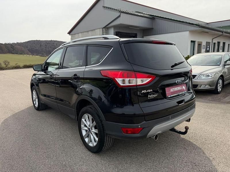 Gebraucht Ford Kuga Titanium 150 PS (110 kW) 2016 Schwarz SUV