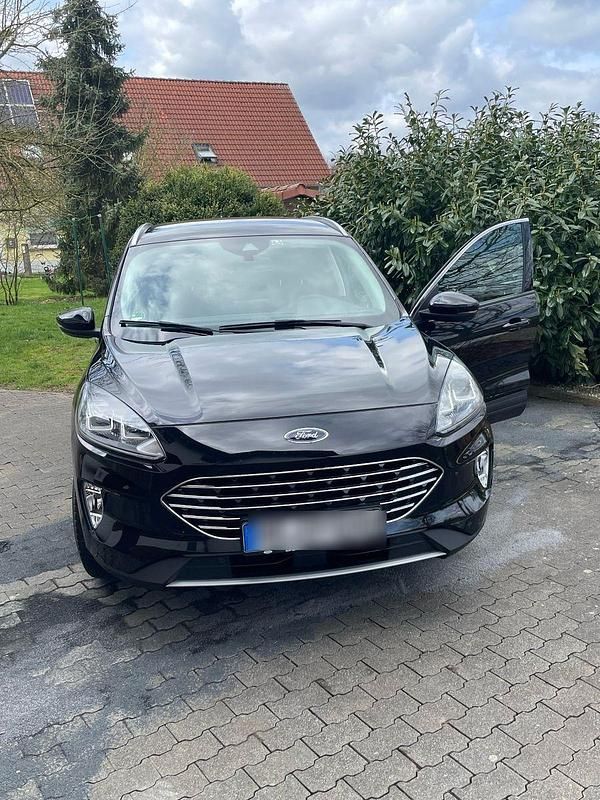 Schwarz Gebraucht 2021 Ford Kuga Titanium SUV | 16.999 € (Superpreis) - Bild 1/4