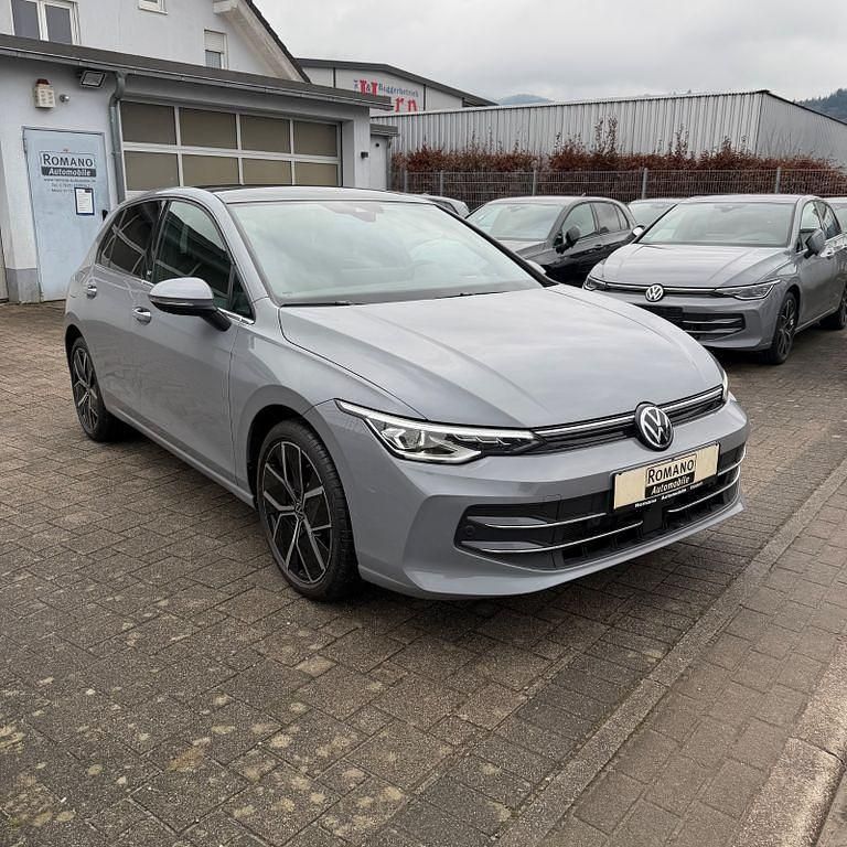 Gebraucht VW Golf VIII Edition 150 PS (110 kW) 2024 Grau Limousine