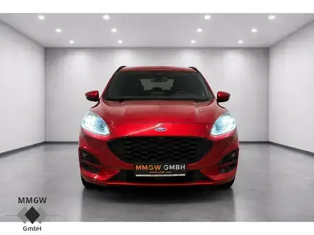 Usado Ford Kuga ST-Line X 190 HP (139 kW) 2021 Vermelho SUV
