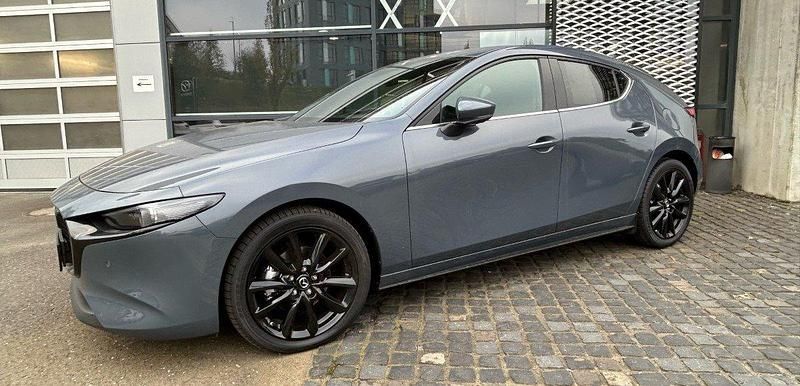 Gebraucht Mazda 3 Exclusive-Line 186 PS (136 kW) 2023 Andere farbe Kleinwagen