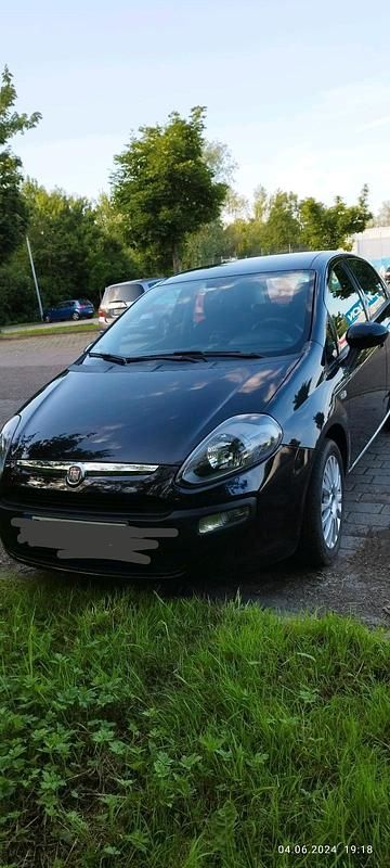 Schwarz Gebraucht 2012 Fiat Punto Kleinwagen | 2.900 € (Guter Preis) - Bild 1/4