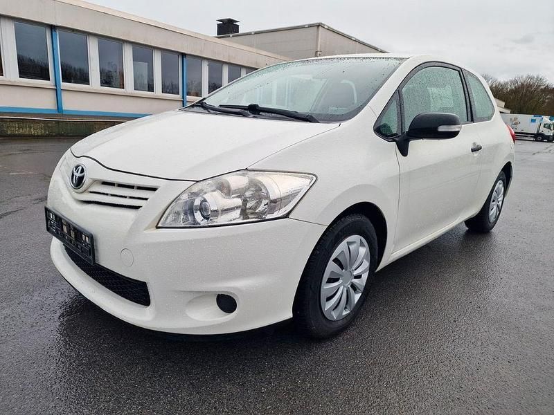 Gebraucht Toyota Auris 99 PS (72 kW) 2012 Weiß Limousine