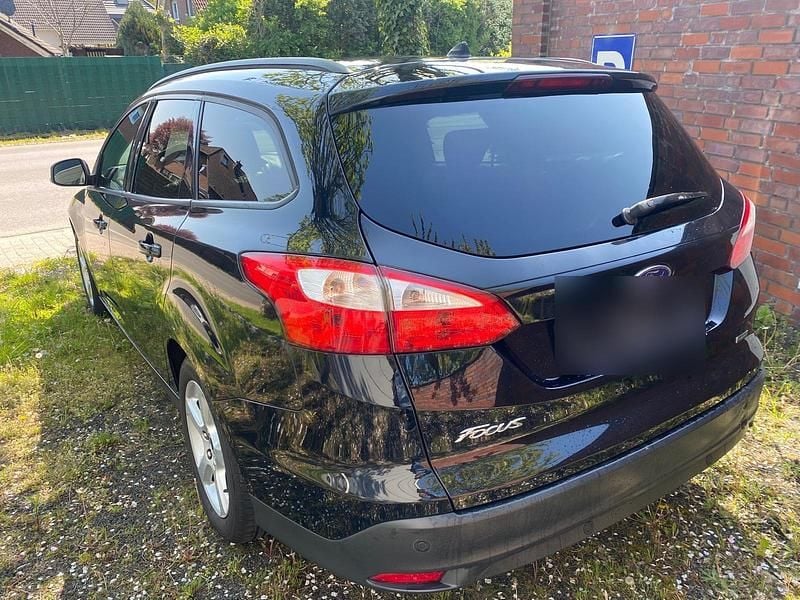 Używany Ford Focus Titanium 125 KM (91 kW) 2013 Czarny Kombi
