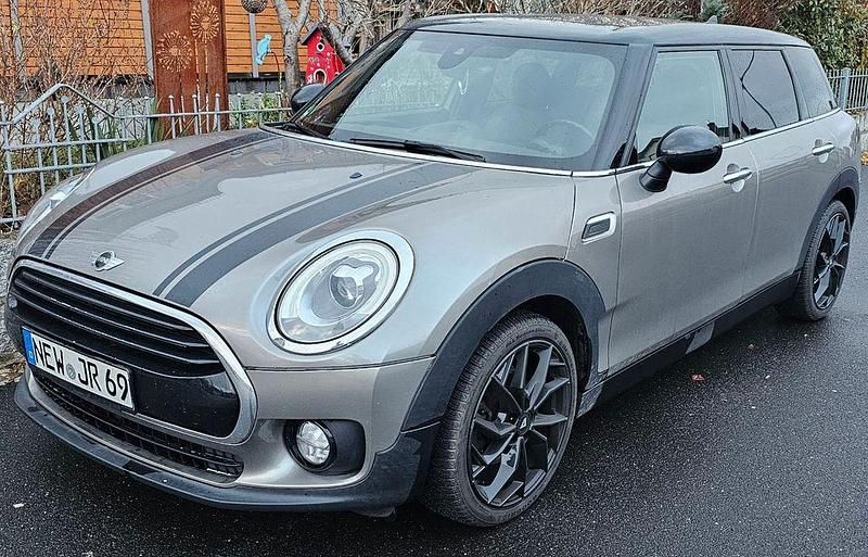 Grau Gebraucht 2017 Mini Cooper Clubman Kombi | 14.300 € - Bild 1/4