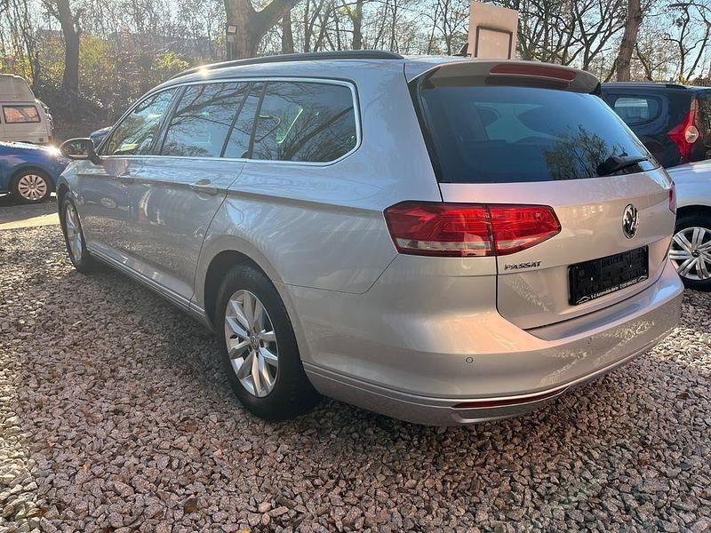 Gebraucht VW Passat Comfortline 150 PS (110 kW) 2019 Silber Kombi