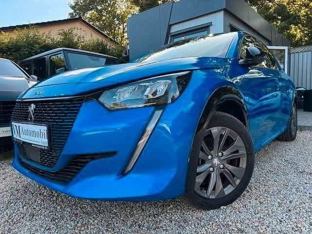 Blau Gebraucht 2023 Peugeot e-208 Allure Kleinwagen | 17.490 € (Superpreis) - Bild 1/4
