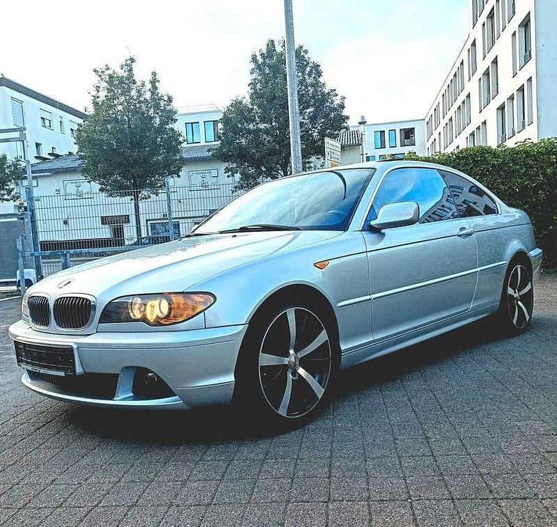 Silber Gebraucht 2003 BMW 320 Performance Coupé | 6.400 € (Guter Preis) - Bild 1/4