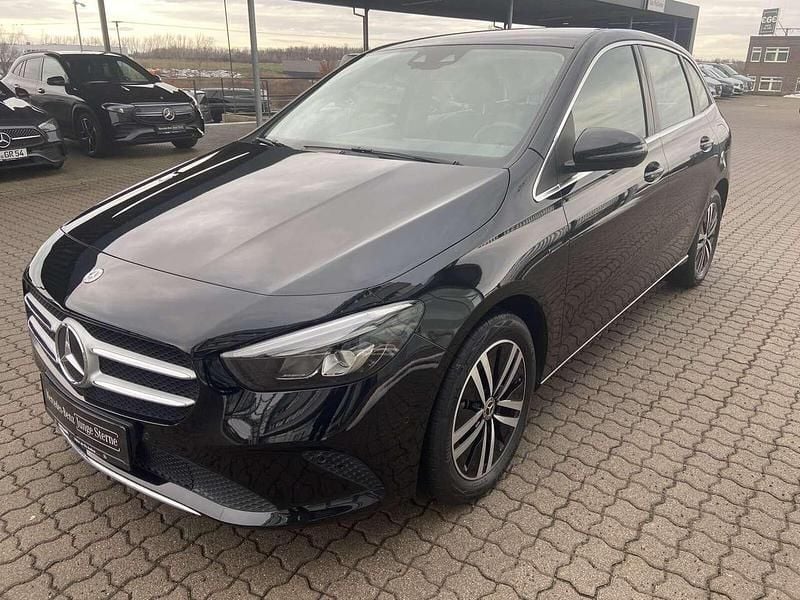 Gebraucht Mercedes B250e 218 PS (160 kW) 2020 Lack kosmosschwarz Van / Kleinbus