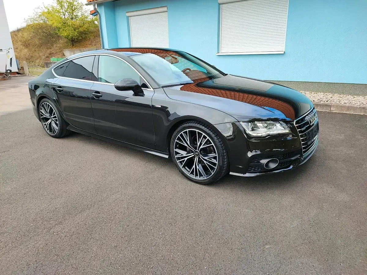 Gebraucht Audi A7 Sportback Competition 204 PS (150 kW) 2011 Schwarz Kleinwagen