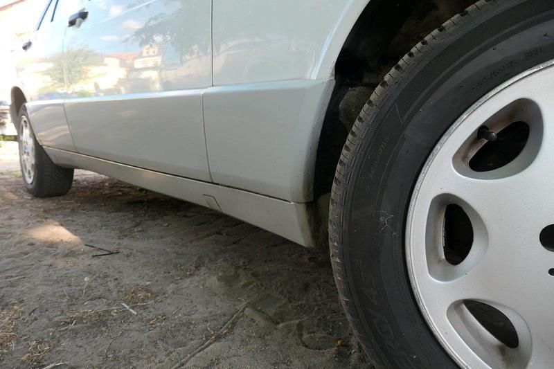 Gebraucht Mercedes 190 118 PS (86 kW) 1990 Limousine