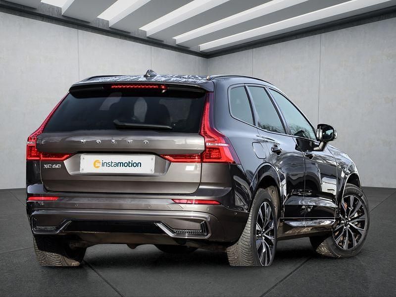 Gebraucht Volvo XC60 349 PS (256 kW) 2022 Grau SUV
