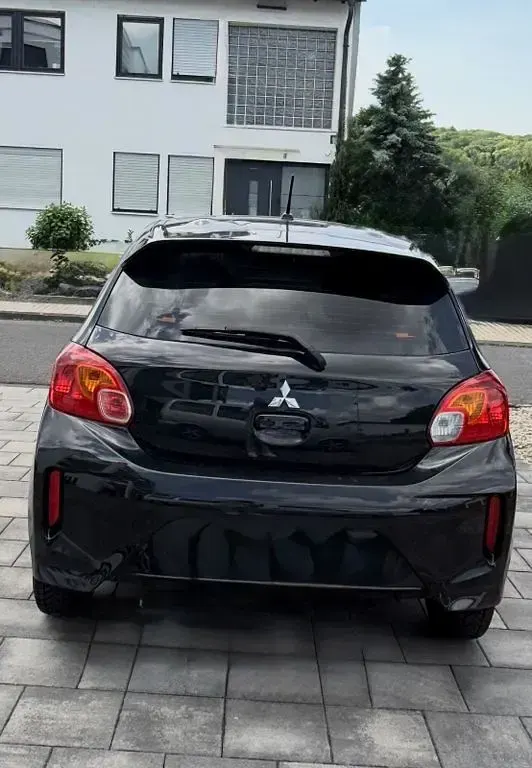 Gebraucht Mitsubishi Space Star 71 PS (52 kW) 2021 Schwarz Kleinwagen