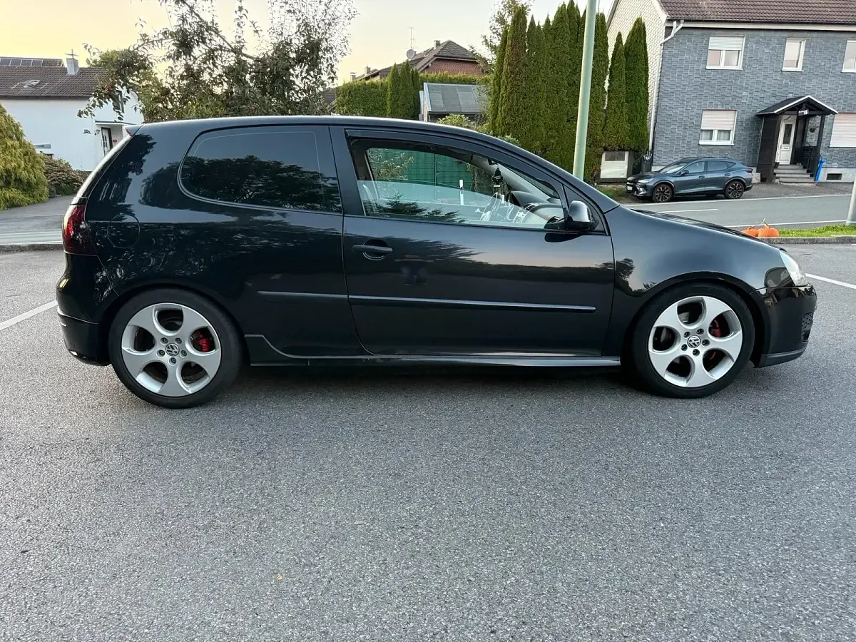 Gebraucht VW Golf IV GTI 102 PS (75 kW) 2005 Schwarz Coupé