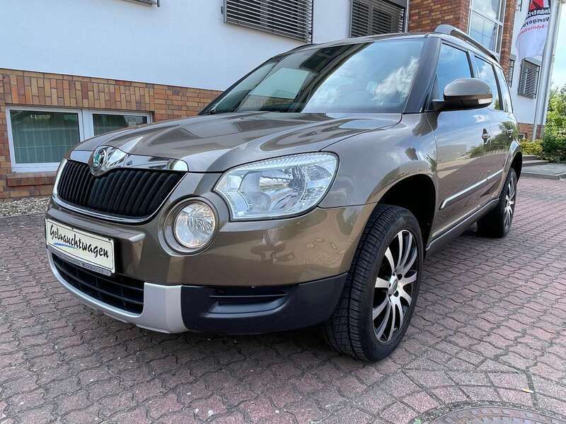 Braun Gebraucht 2012 Skoda Yeti Active SUV | 8.499 € (Fairer Preis) - Bild 1/4