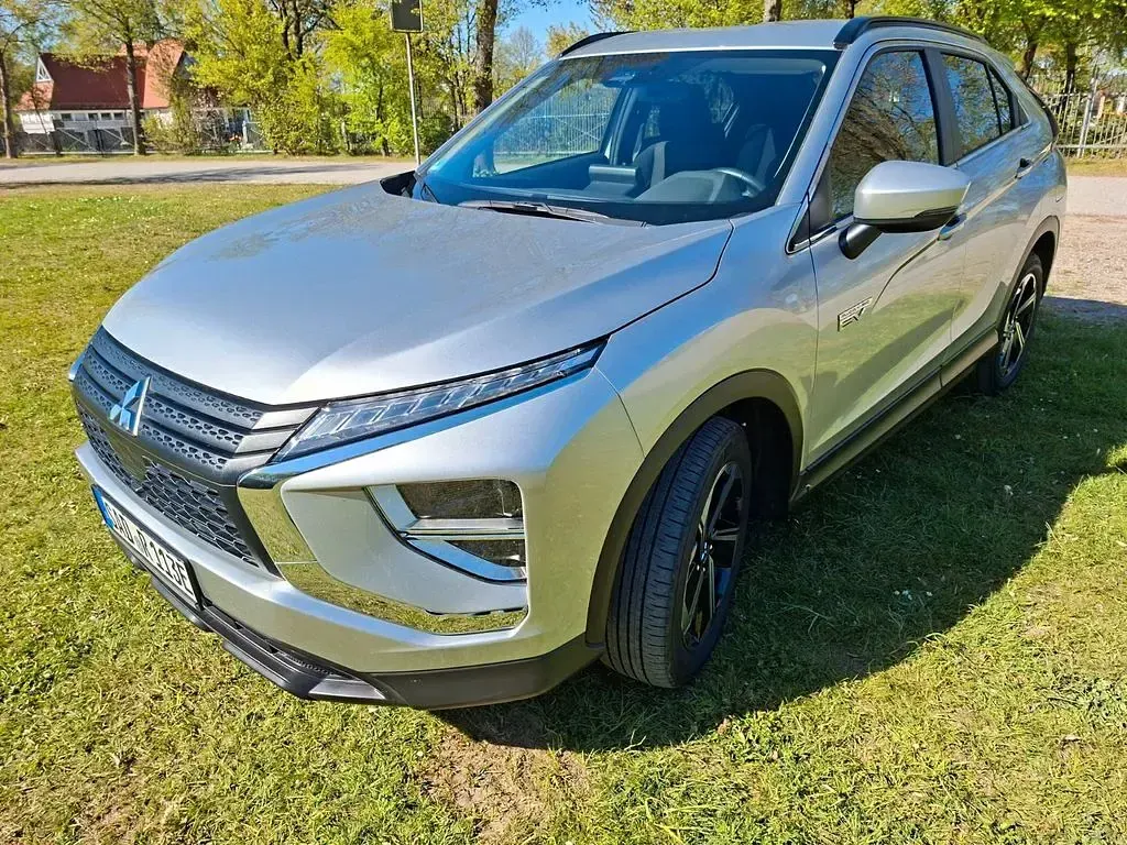 Gebraucht Mitsubishi Eclipse Cross Basis 188 PS (138 kW) 2021 Silber SUV