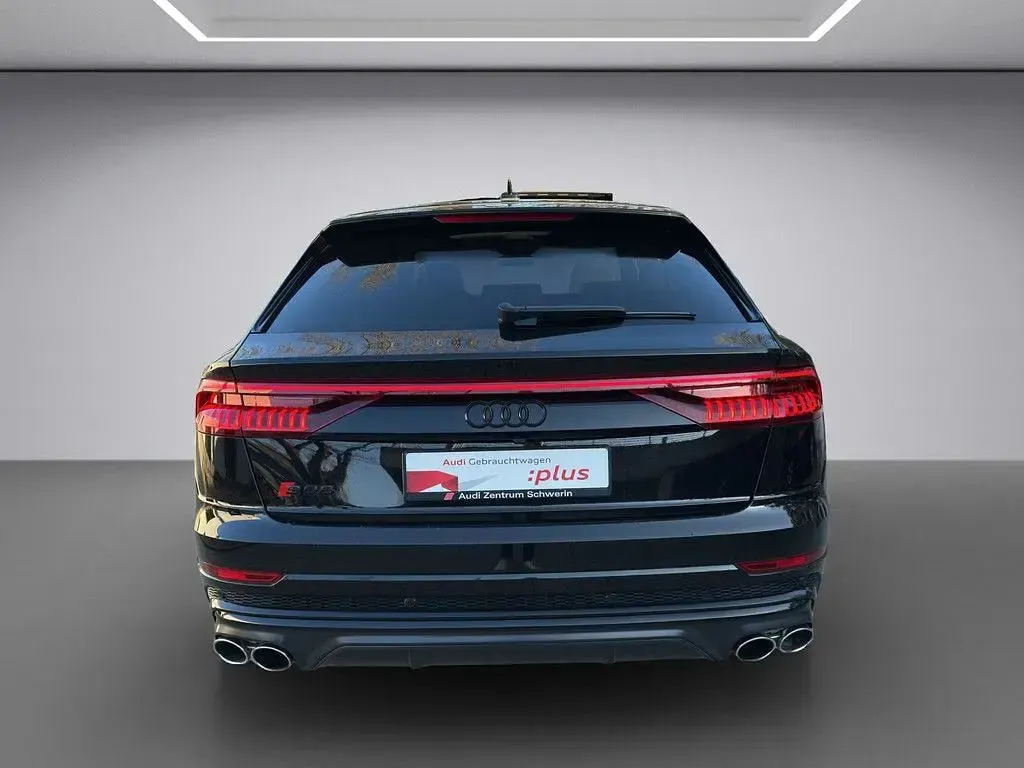 Gebraucht Audi SQ8 Ambiente 435 PS (319 kW) 2020 Tiefschwarz SUV