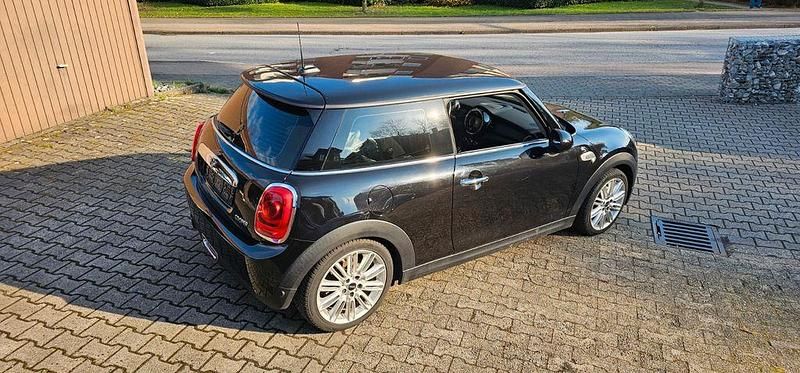 Gebraucht Mini Cooper 136 PS (100 kW) 2016 Schwarz Kleinwagen
