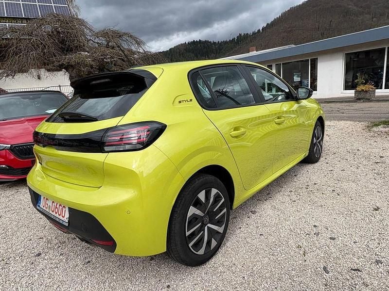 Gebraucht Peugeot 208 Style 101 PS (74 kW) 2025 Gelb Kleinwagen