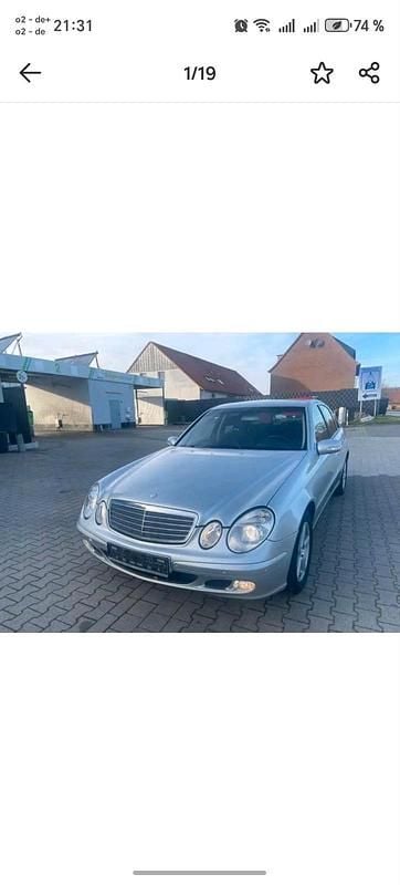 Gebraucht Mercedes E220 150 PS (110 kW) 2003 Silber Limousine