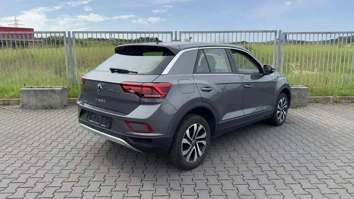 Gebraucht VW T-Roc 110 PS (80 kW) 2022 Grau SUV