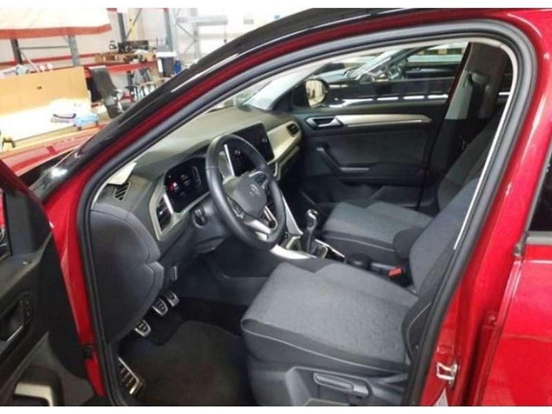 Gebraucht VW T-Roc Move 150 PS (110 kW) 2023 Rot SUV