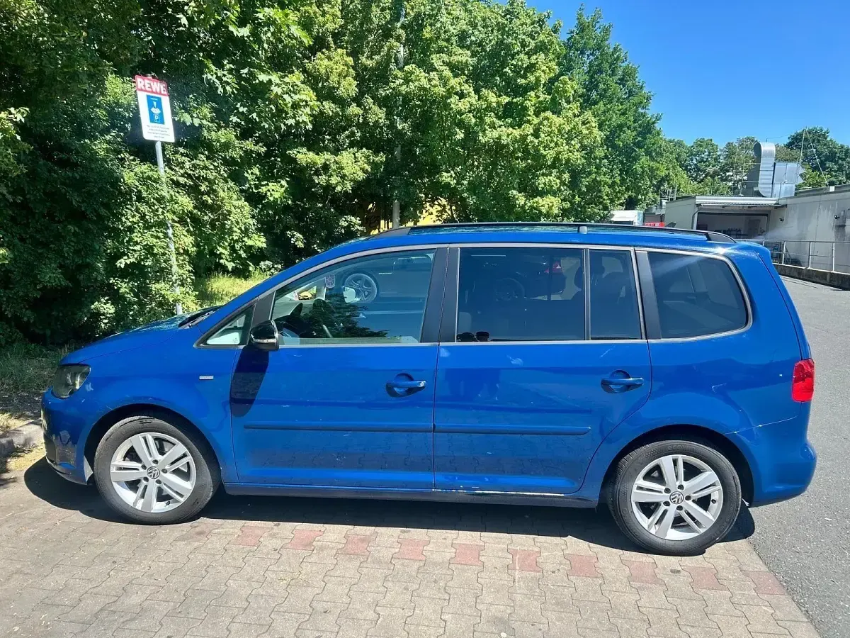 Gebraucht VW Touran 140 PS (102 kW) 2012 Blau Van / Kleinbus