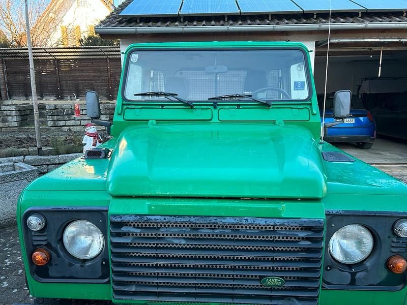 Gebraucht Land Rover Defender 122 PS (89 kW) 2004 Grün Pickup