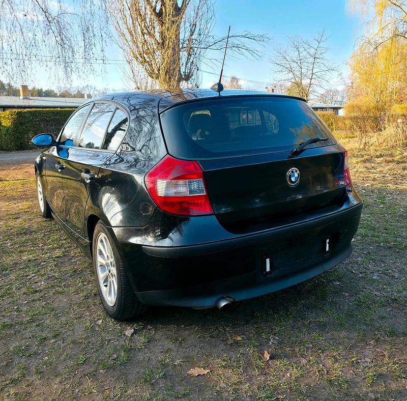 Gebraucht BMW 116 116 PS (85 kW) 2006 Schwarz Kleinwagen