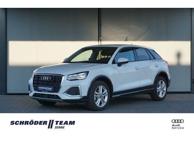 Gletscherweiß metallic Gebraucht 2024 Audi Q2 Advanced SUV | 30.790 € (Fairer Preis) - Bild 1/4