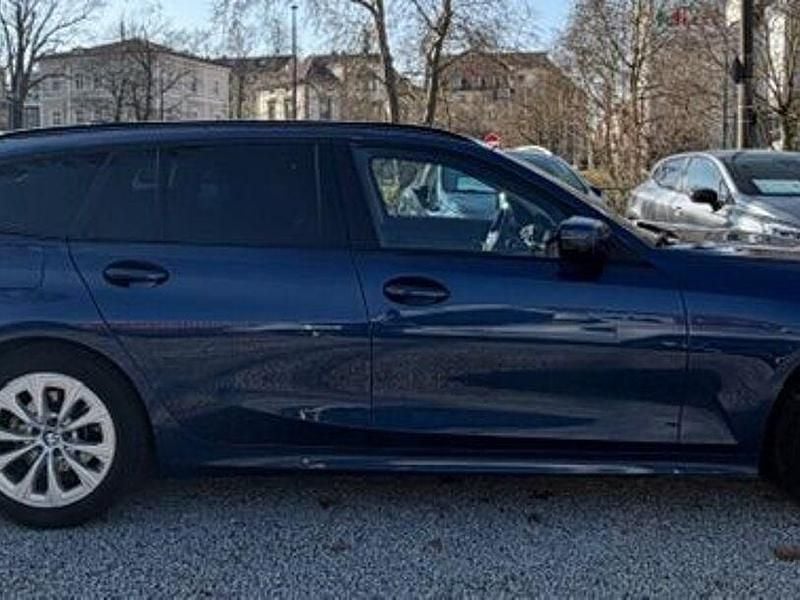 Gebraucht BMW 318 Shadowline 156 PS (114 kW) 2023 Schwarz Kombi