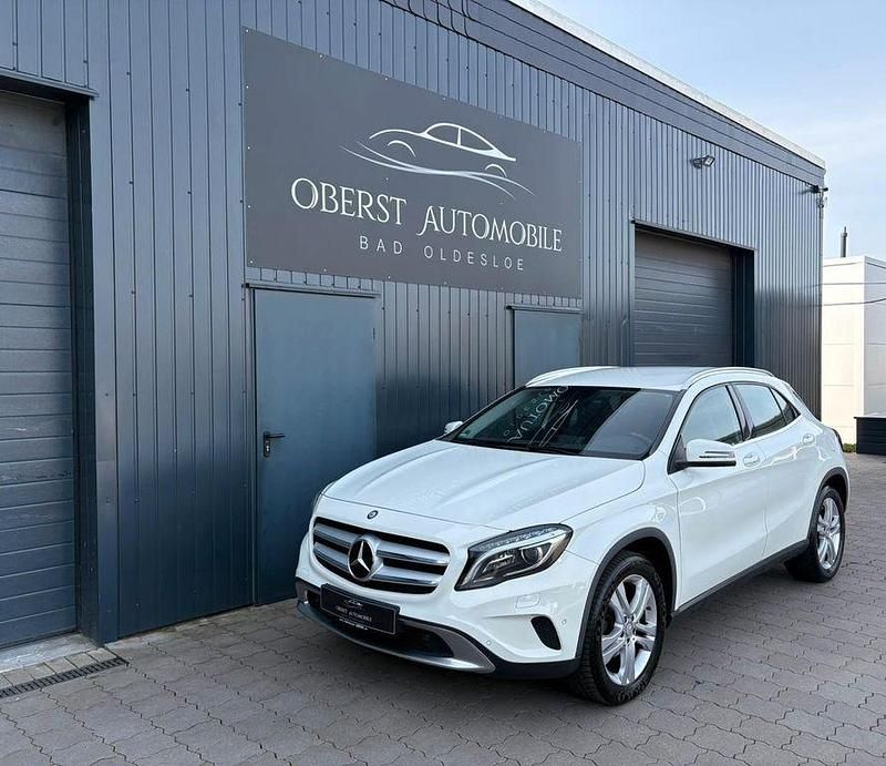 Usata Mercedes GLA200 136 CV (100 kW) 2015 Bianco SUV