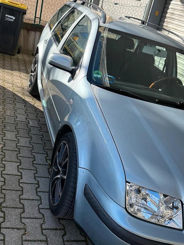 Gebraucht VW Bora 115 PS (84 kW) 2003 Blau Kombi