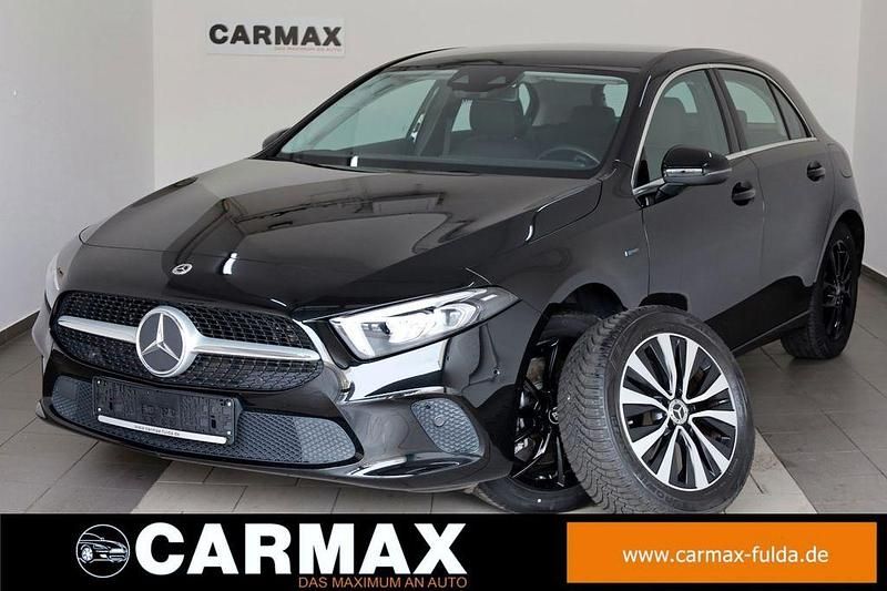Schwarz Gebraucht 2020 Mercedes A250 Progressive Limousine | 22.900 € (Guter Preis) - Bild 1/4